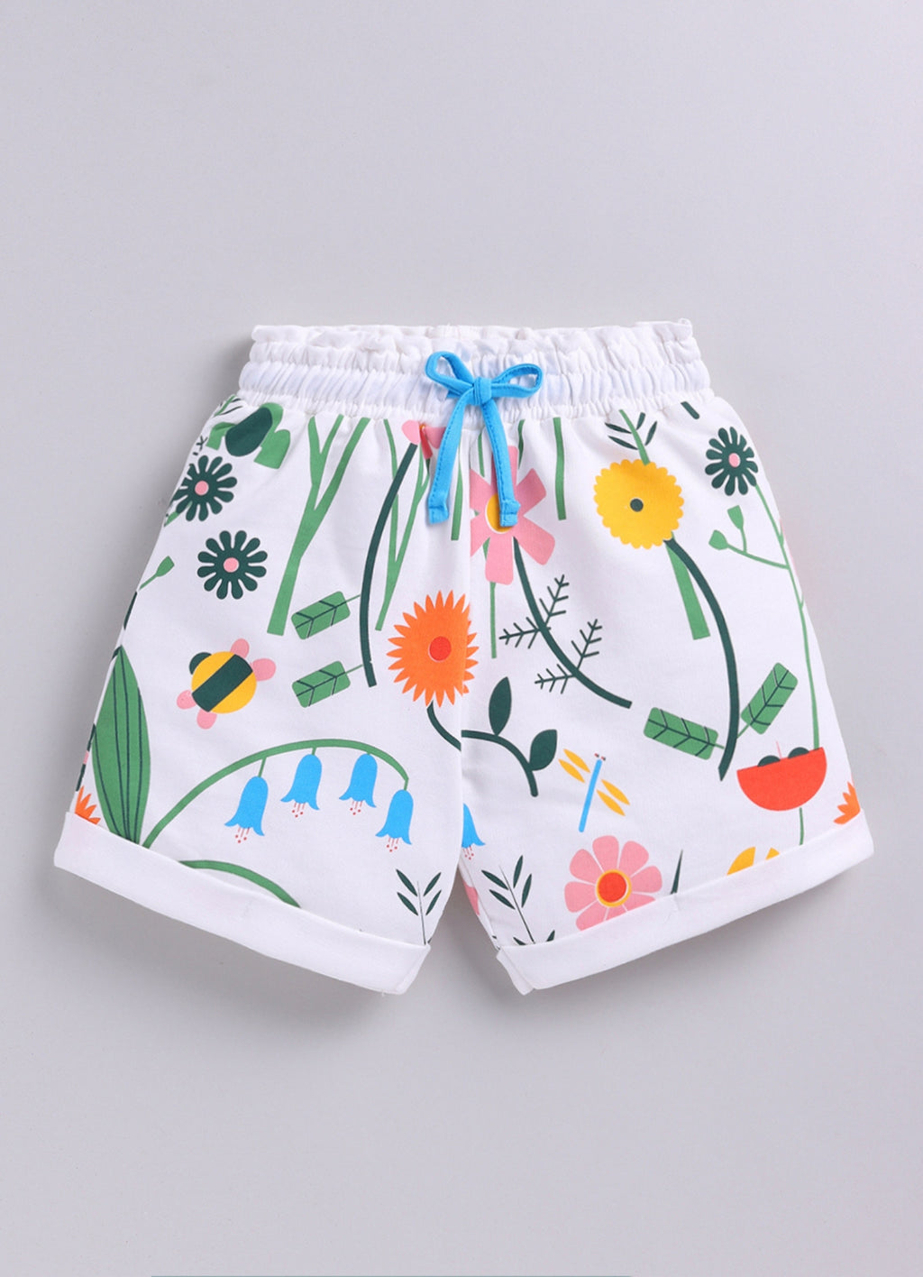 Cute flower and leaf all over printed short