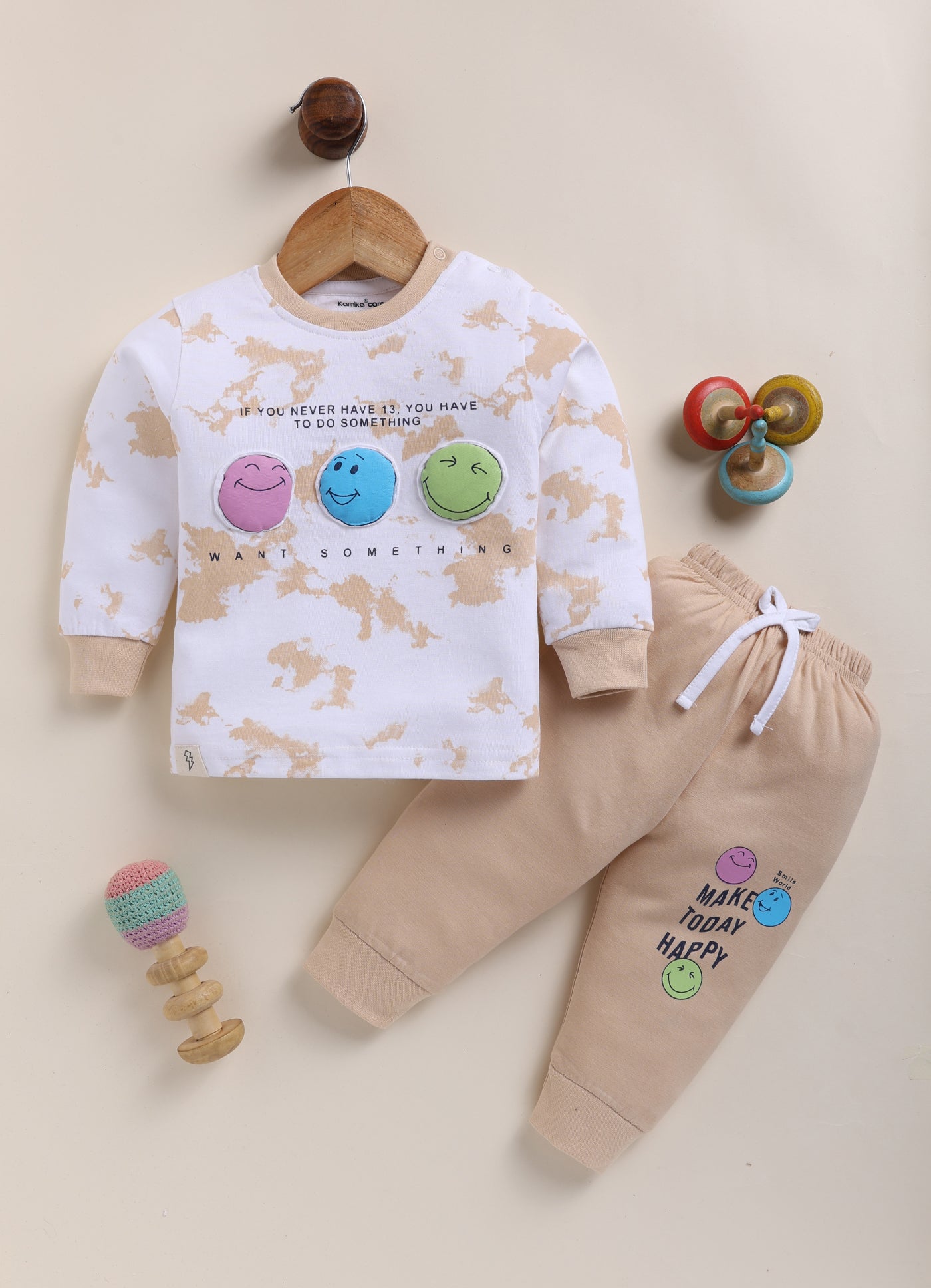 Smiley Face Imoji Knitted Suit Set