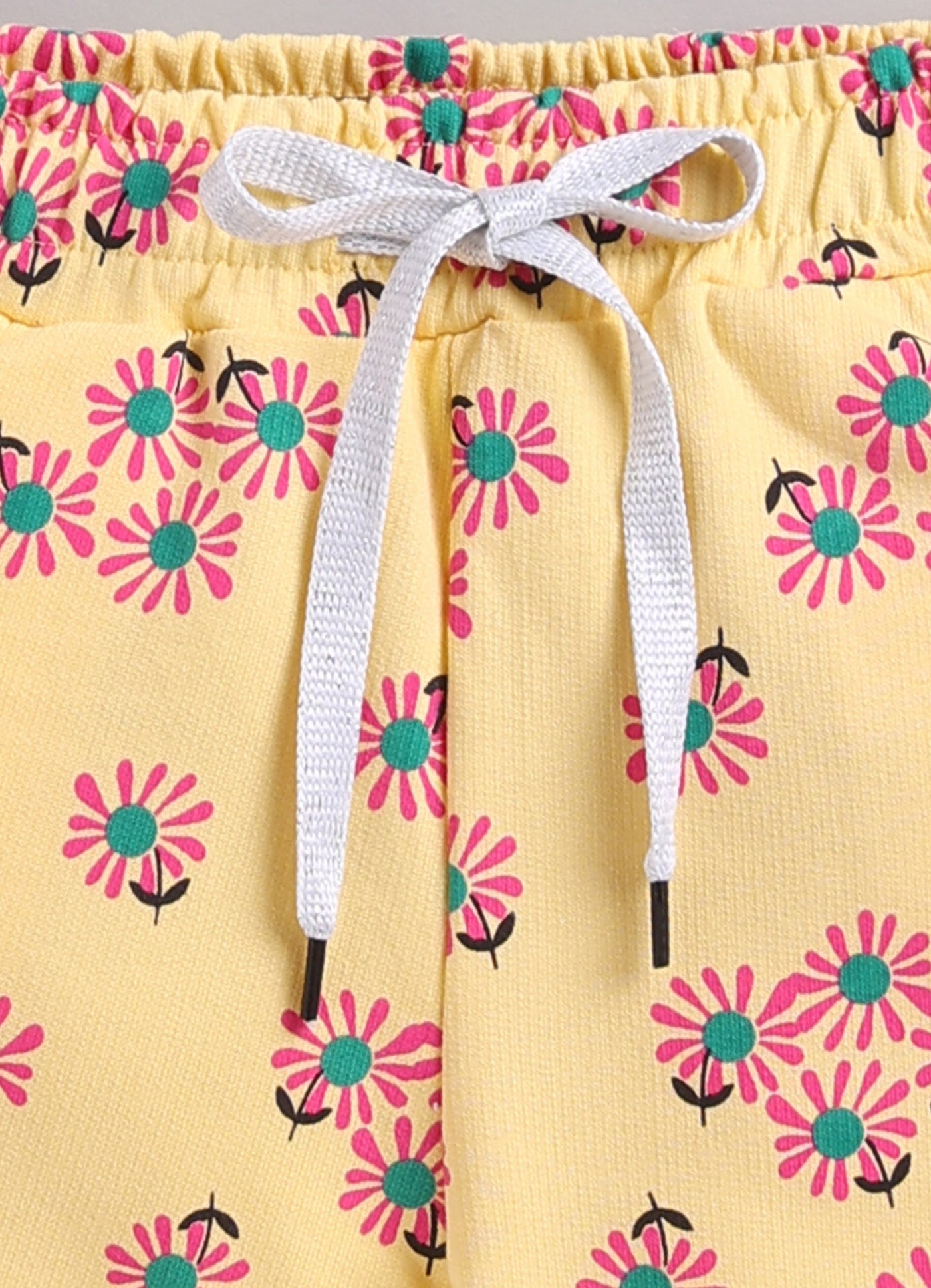 Sunshine Daisy Field Drawstring Short
