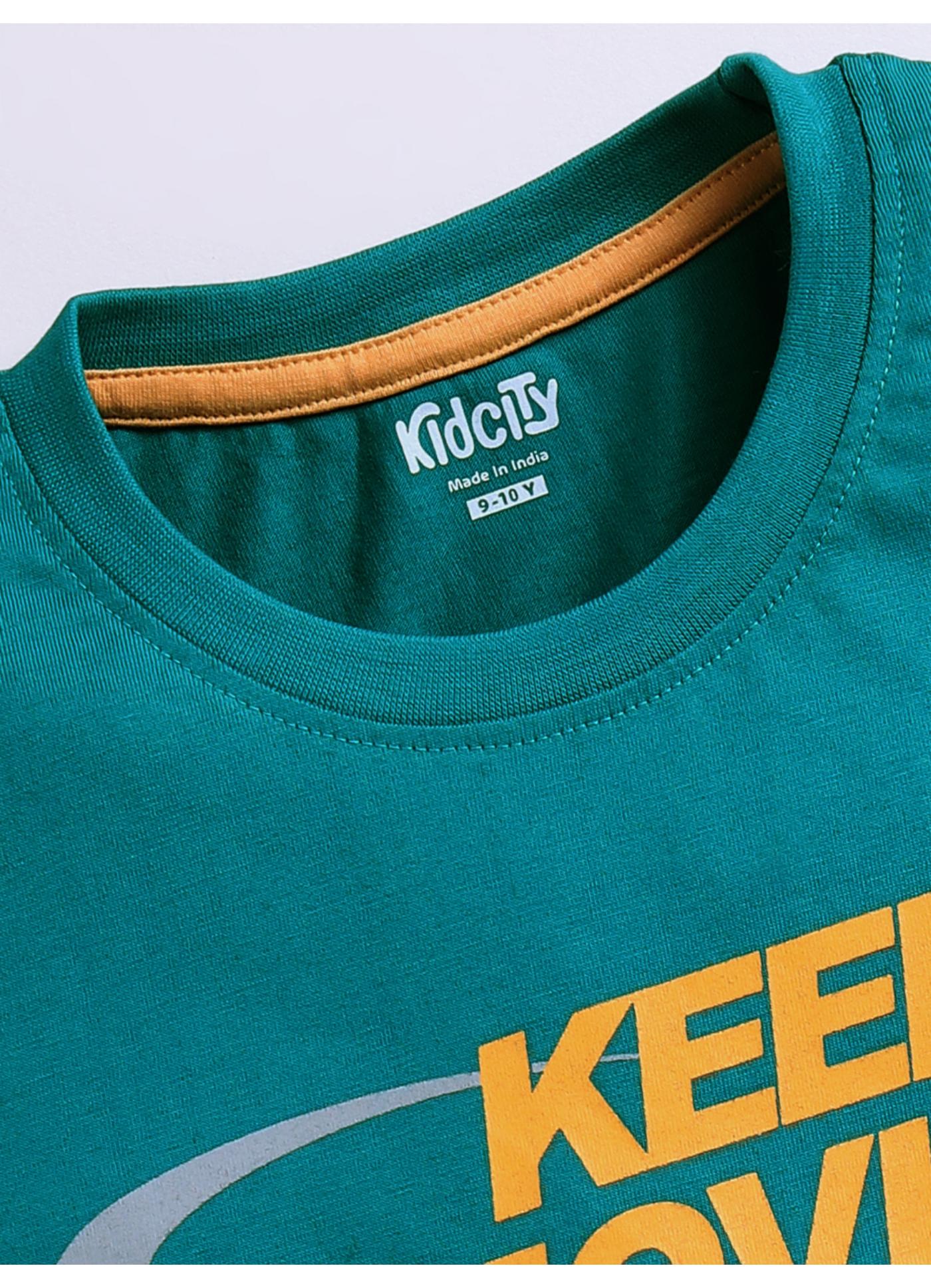 "Keep Moving Around" Teal Graphic T-Shirt