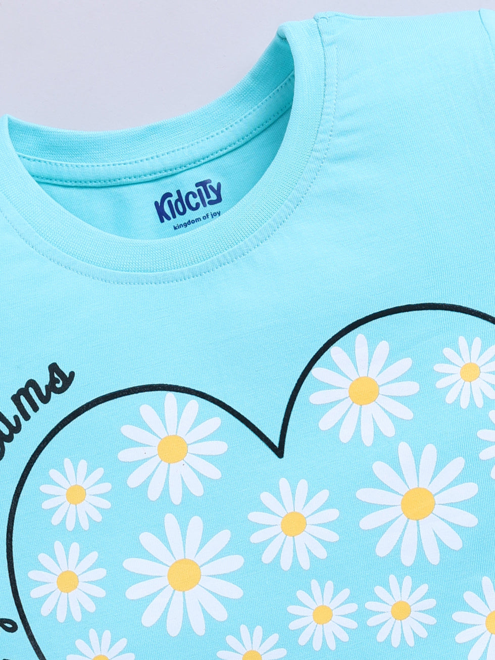 Believe in Your Dreams Text Daisy Heart Printed Tops
