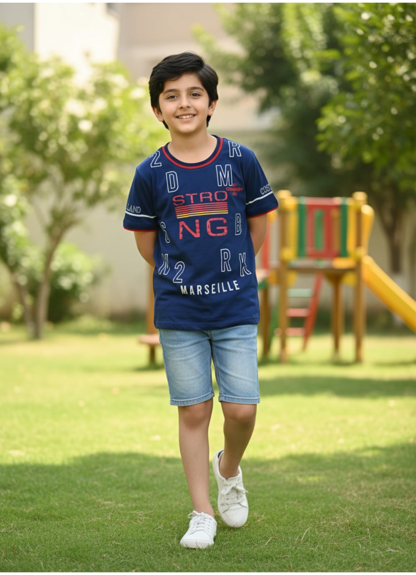 STRONG MARSEILLE Typographic T-Shirt.